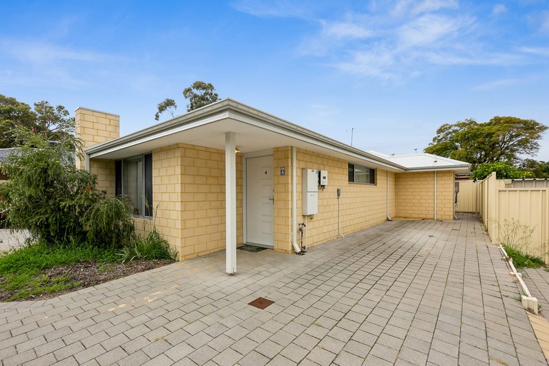 4/4 Abercorn Road, Forrestfield WA 6058