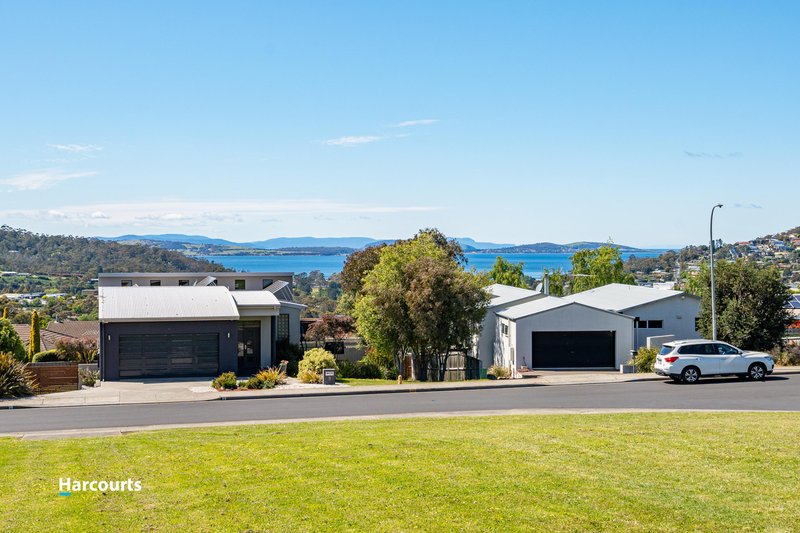 44 Adelong Drive, Kingston TAS 7050