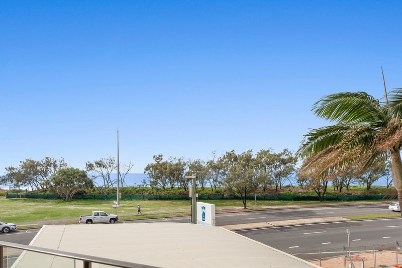 Photo - 4/4 Aerodrome Road, Maroochydore QLD 4558 - Image 6