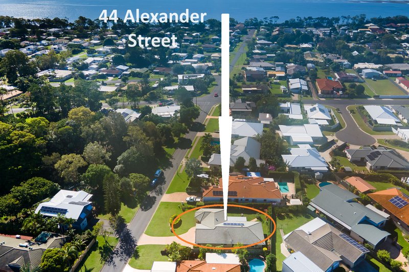 44 Alexander Street, Urangan QLD 4655