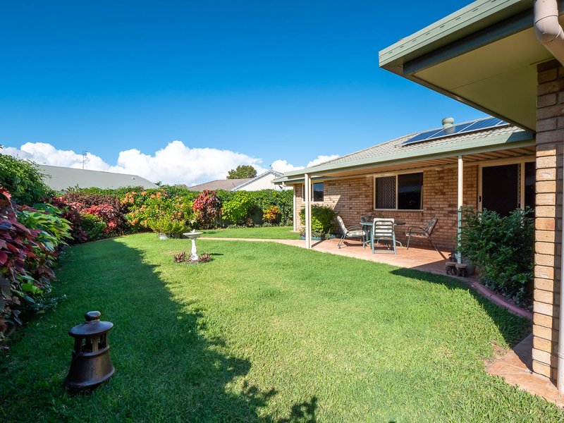 Photo - 44 Alexander Street, Urangan QLD 4655 - Image 4