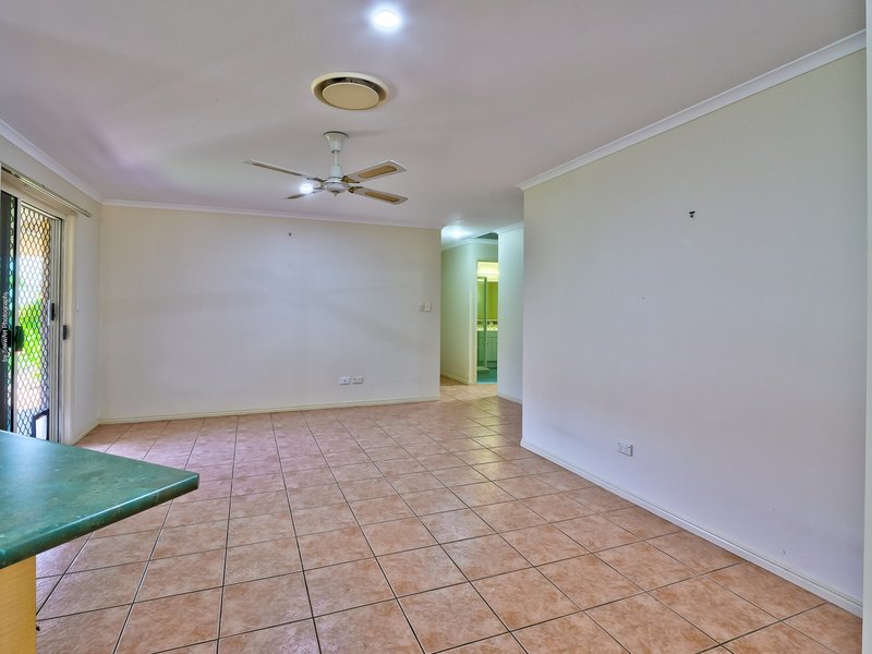 Photo - 44 Alexander Street, Urangan QLD 4655 - Image 9