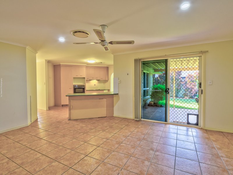 Photo - 44 Alexander Street, Urangan QLD 4655 - Image 10