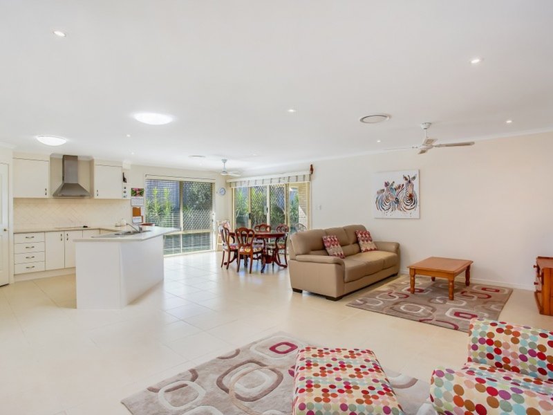 Photo - 44 Antonson Crescent, Mudgeeraba QLD 4213 - Image 2