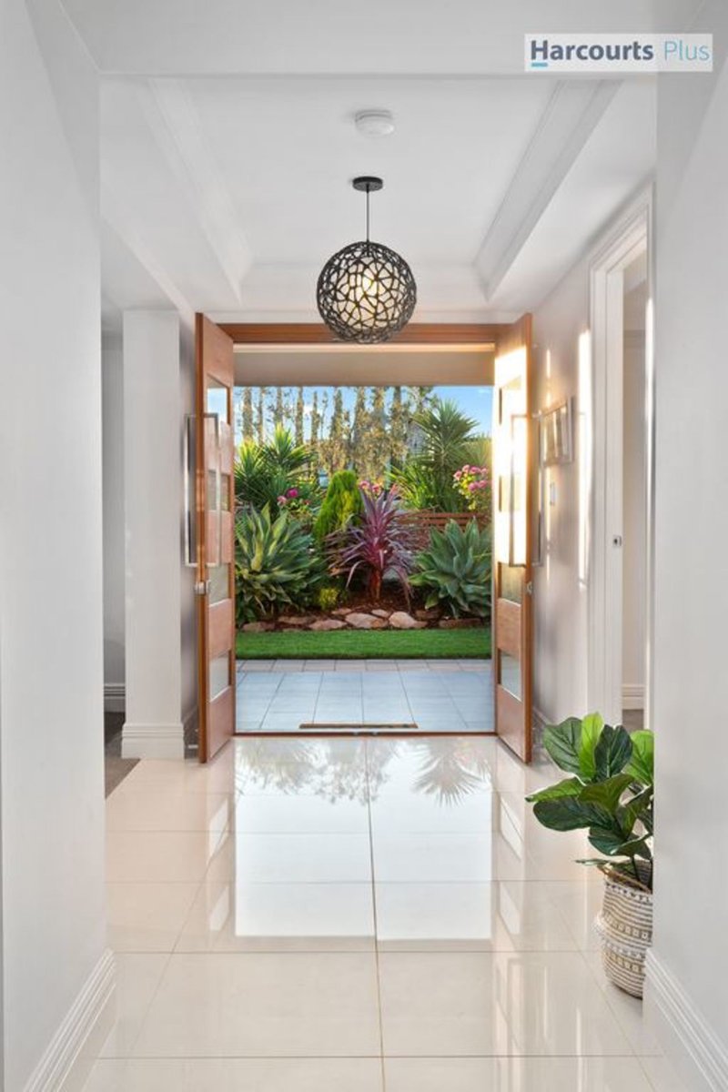 Photo - 44 Aroona Road, Hallett Cove SA 5158 - Image 5