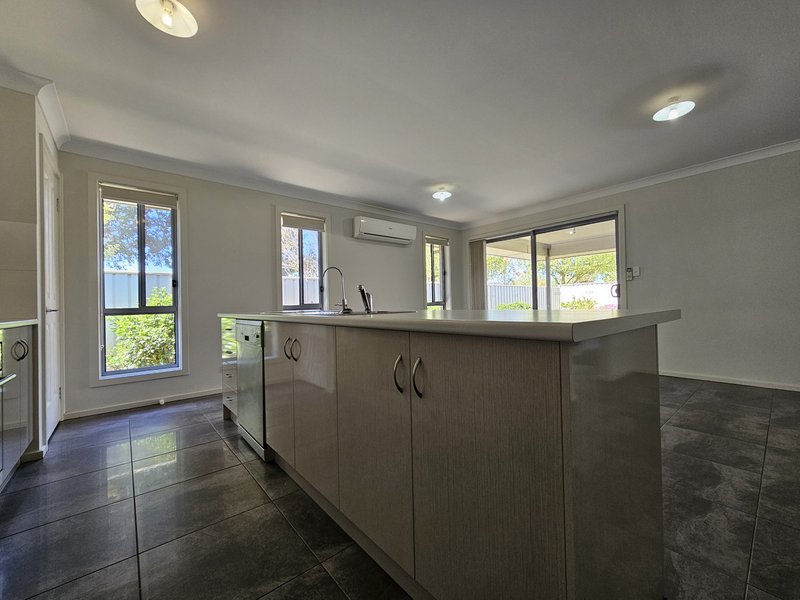 Photo - 44 Ascott Avenue, Munno Para West SA 5115 - Image 6