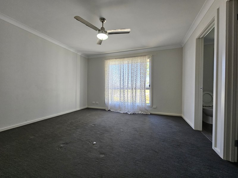 Photo - 44 Ascott Avenue, Munno Para West SA 5115 - Image 14