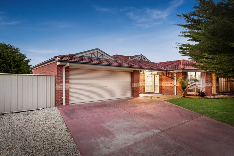 Photo - 44 Ashwood Grove, Pakenham VIC 3810 - Image 2