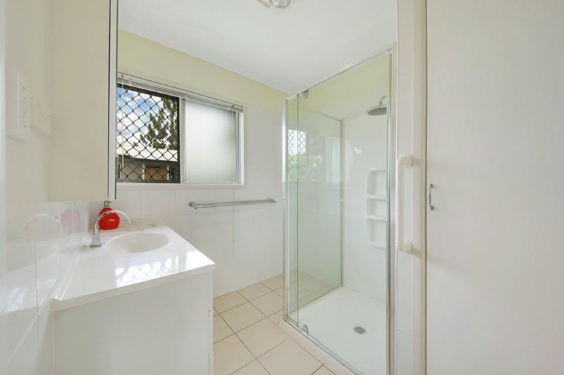 Photo - 44 Aspland Street, Clinton QLD 4680 - Image 4