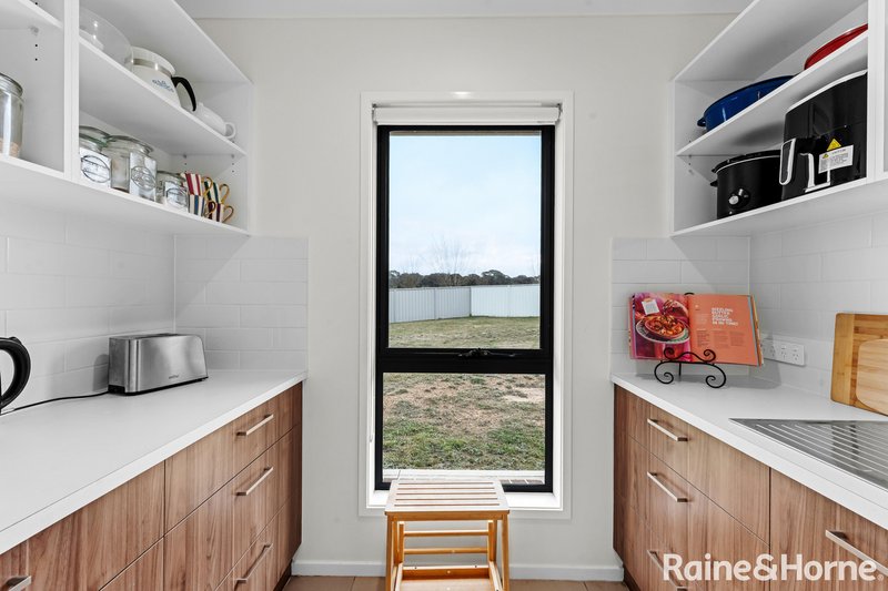 Photo - 44 Aston Martin Drive, Goulburn NSW 2580 - Image 17