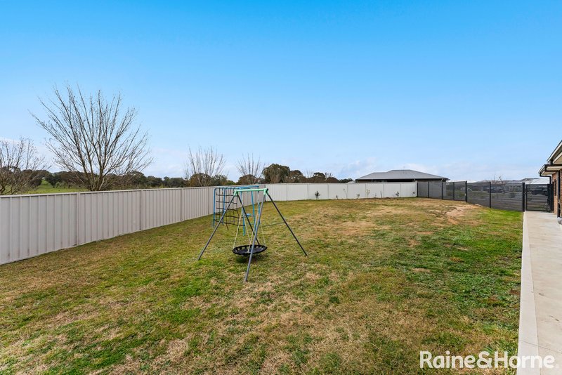 Photo - 44 Aston Martin Drive, Goulburn NSW 2580 - Image 19