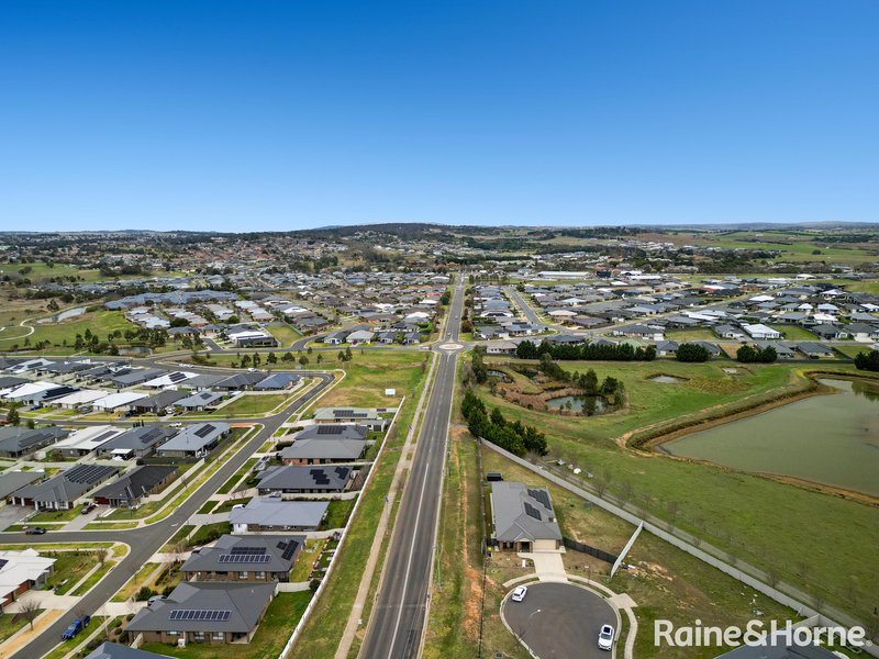 Photo - 44 Aston Martin Drive, Goulburn NSW 2580 - Image 23