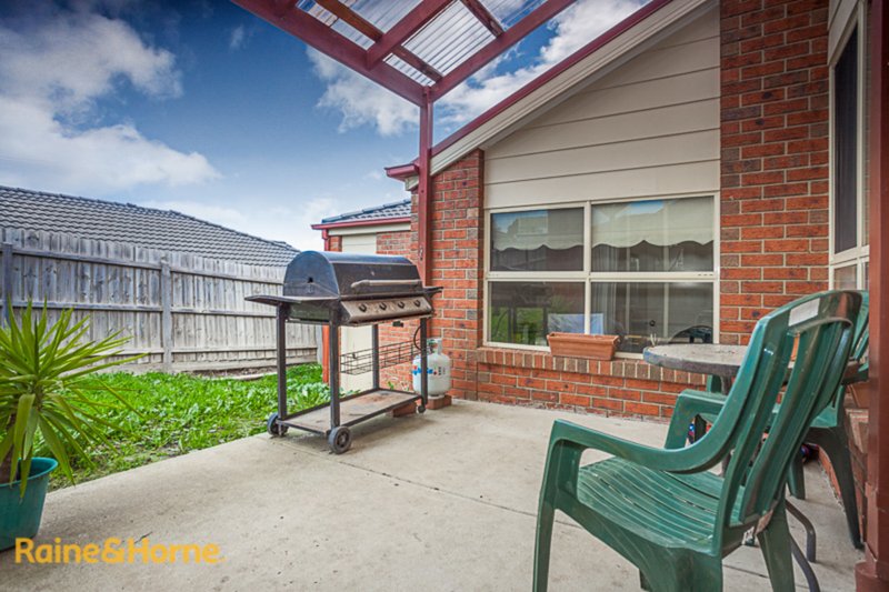 Photo - 44 Backhaus Avenue, Sunbury VIC 3429 - Image 12