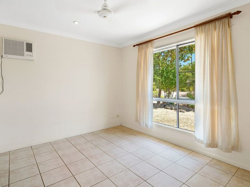 Photo - 44 Banksia Court, Cannonvale QLD 4802 - Image 10