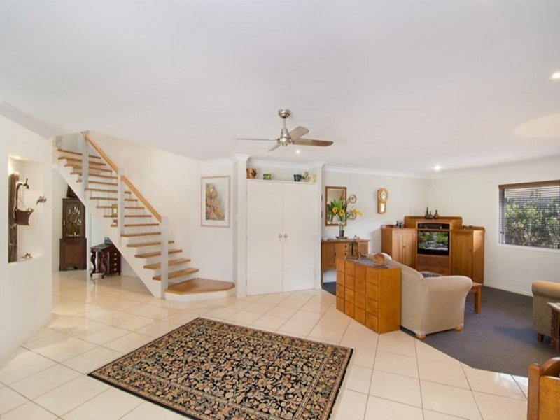 Photo - 44 Banksia Place, Bridgeman Downs QLD 4035 - Image 11