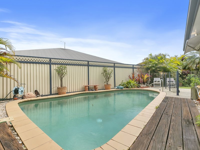 Photo - 44 Barklya Cres , Bongaree QLD 4507 - Image 3