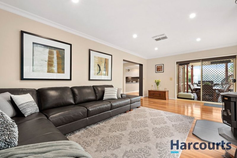 Photo - 44 Barmah Drive East , Wantirna VIC 3152 - Image 6