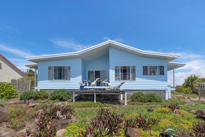 Photo - 44 Barolin Esplanade, Coral Cove QLD 4670 - Image 3