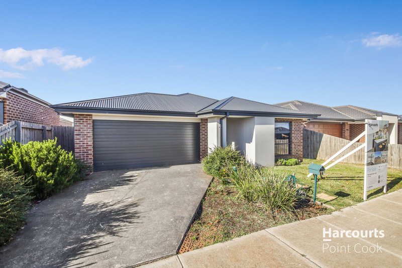 Photo - 44 Bateman Drive, Melton VIC 3337 - Image 2