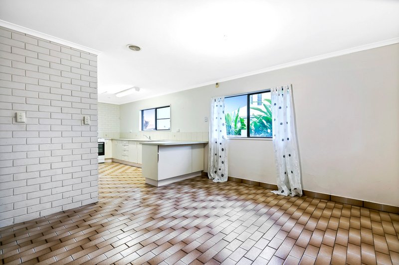 Photo - 44 Bauhinia Drive, Mooloolaba QLD 4557 - Image 6