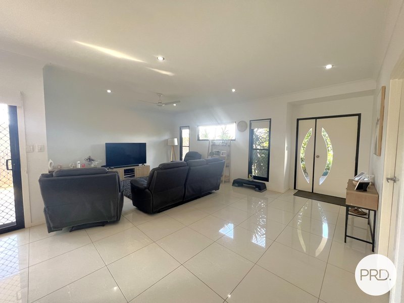 Photo - 44 Bauhinia Street, Boyne Island QLD 4680 - Image 6