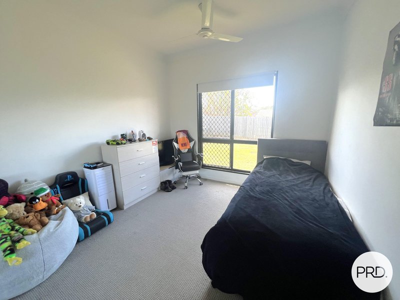 Photo - 44 Bauhinia Street, Boyne Island QLD 4680 - Image 12