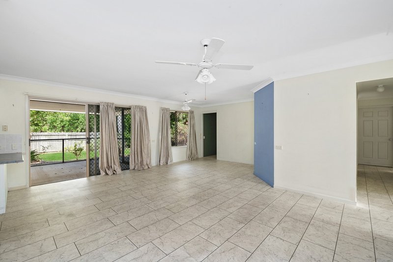 Photo - 44 Bermuda Avenue, Deception Bay QLD 4508 - Image 3