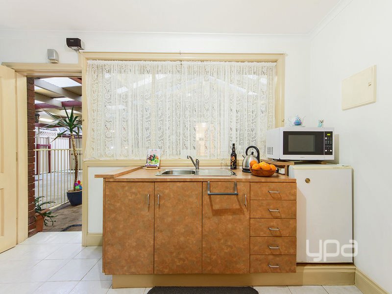 Photo - 44 Biggs Street, St Albans VIC 3021 - Image 12