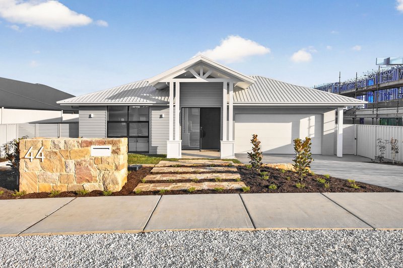 Photo - 44 Birchfield Drive, Bungendore NSW 2621 - Image 1