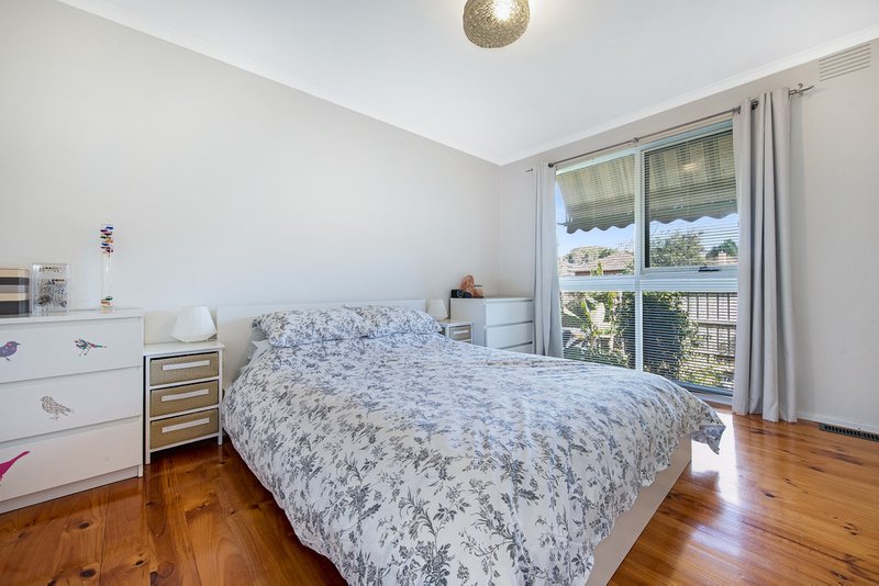 Photo - 4/4 Bolan Street, Glen Waverley VIC 3150 - Image 5