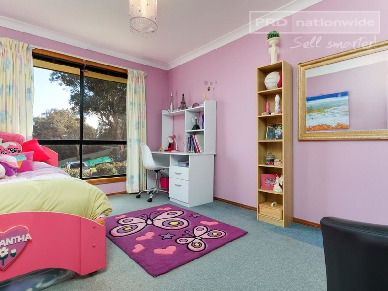 Photo - 44 Booral Avenue, Tumut NSW 2720 - Image 7