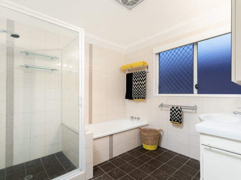 Photo - 44 Brelox Street, Chermside West QLD 4032 - Image 17