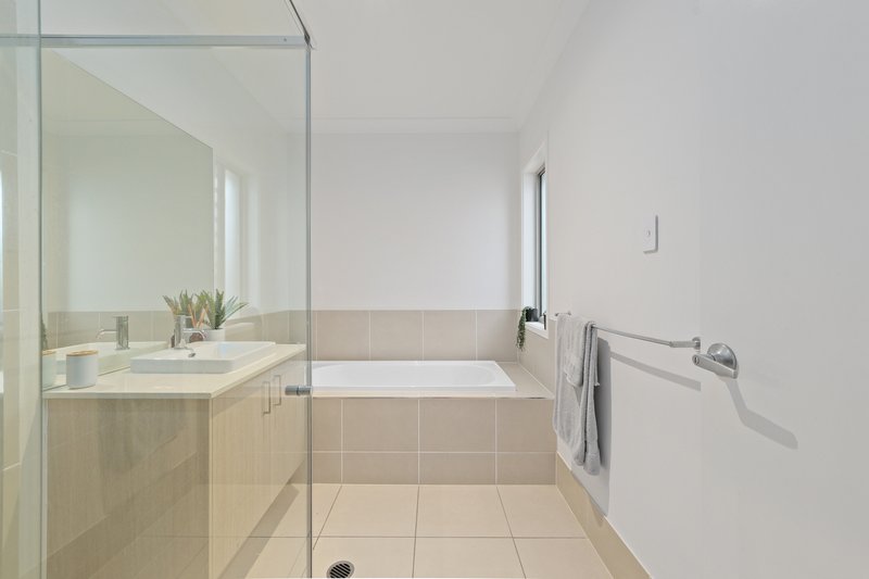Photo - 44 Bribie Crescent, Banya QLD 4551 - Image 10