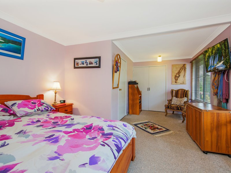 Photo - 44 Brisbane Street, Noraville NSW 2263 - Image 9