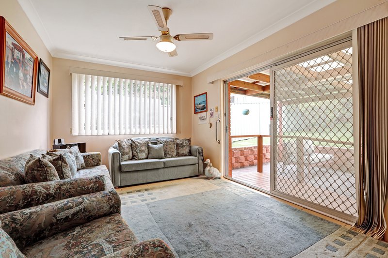 Photo - 44 Burrell Crescent, Dapto NSW 2530 - Image 7