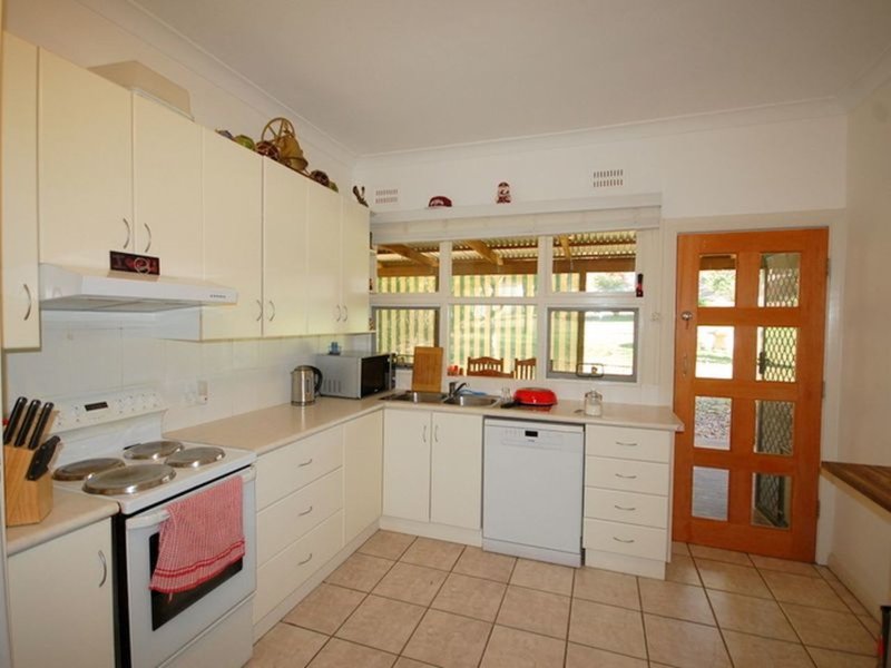 Photo - 44 Campbell Street, Wingham NSW 2429 - Image 3