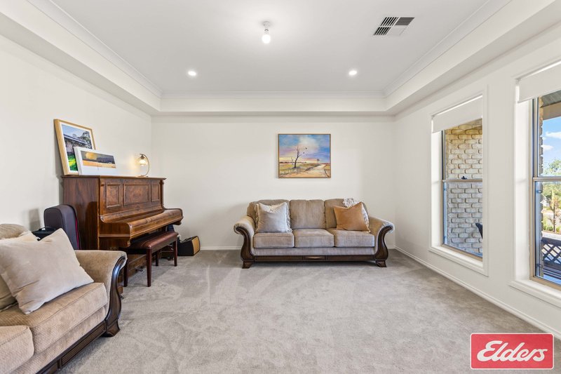 Photo - 44 Carlisle Street, Williamstown SA 5351 - Image 5