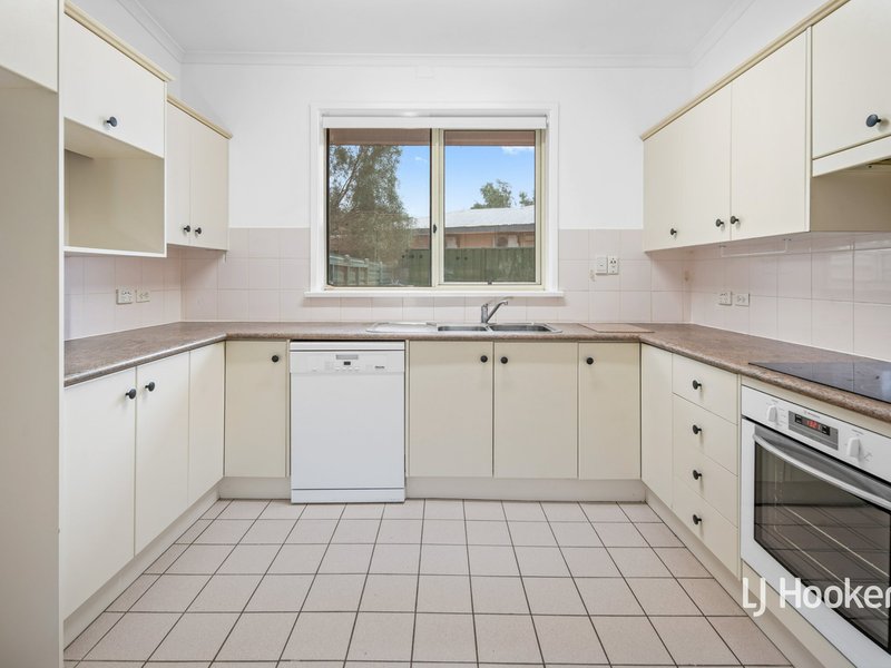 Photo - 44 Carruthers Crescent, Gillen NT 0870 - Image 2