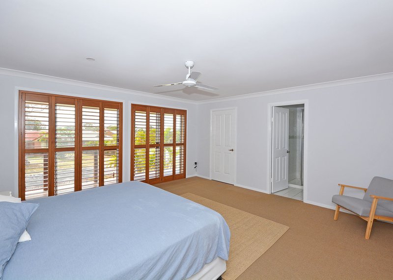 Photo - 44 Cassandra Crescent, Urangan QLD 4655 - Image 10