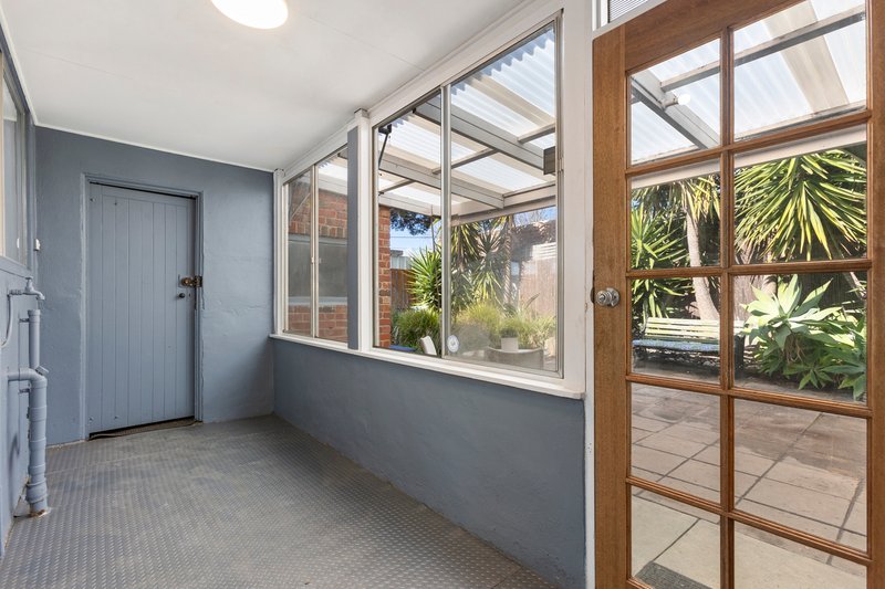 Photo - 44 Centre Dandenong Road, Cheltenham VIC 3192 - Image 12