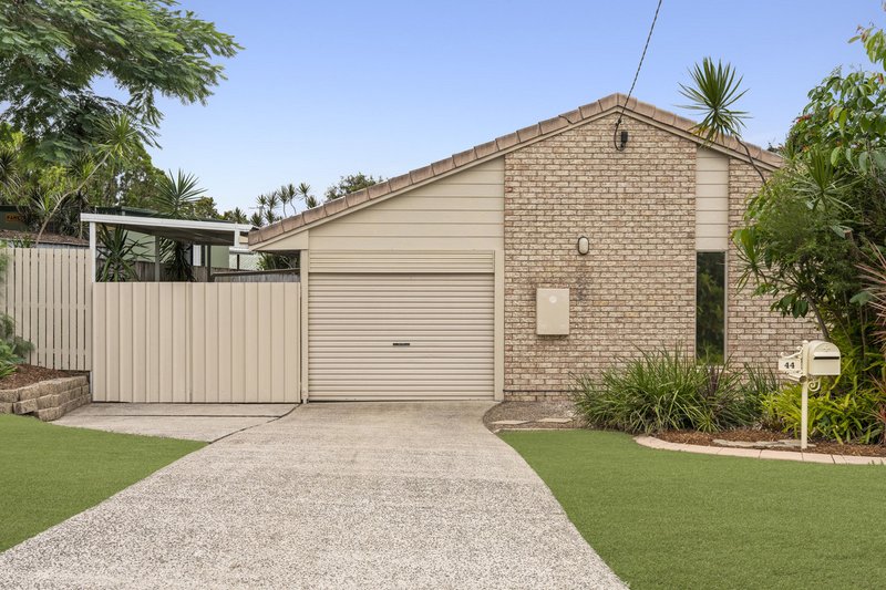 Photo - 44 Chantilly Crescent, Beerwah QLD 4519 - Image 2