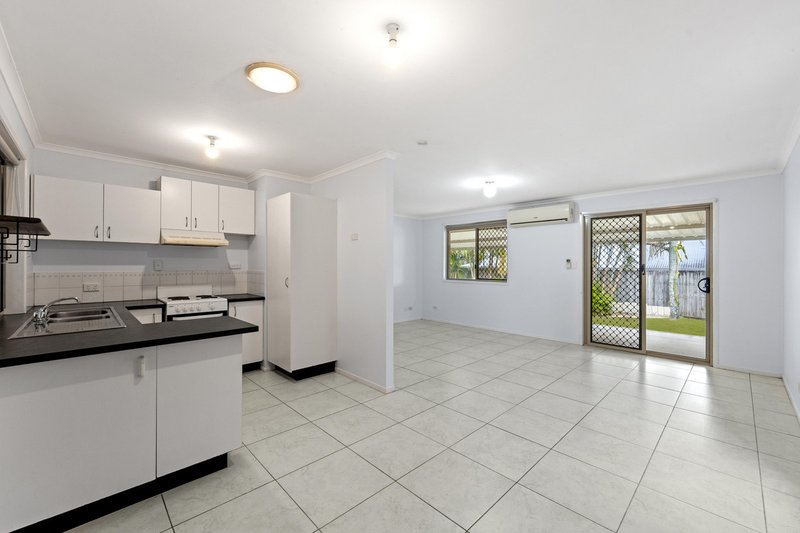 Photo - 44 Chantilly Crescent, Beerwah QLD 4519 - Image 5