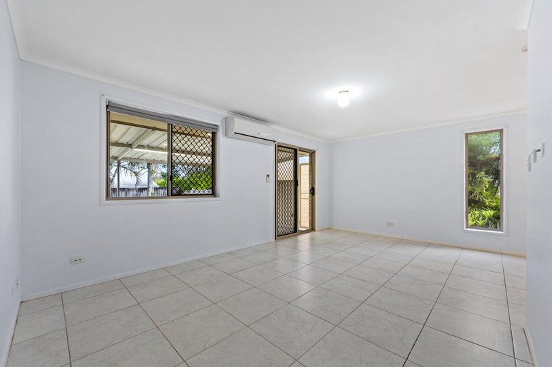 Photo - 44 Chantilly Crescent, Beerwah QLD 4519 - Image 6