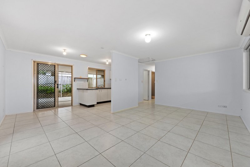 Photo - 44 Chantilly Crescent, Beerwah QLD 4519 - Image 8