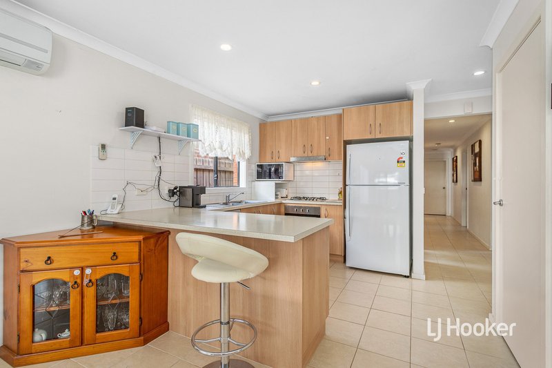 Photo - 44 Chapman Drive, Wyndham Vale VIC 3024 - Image 6