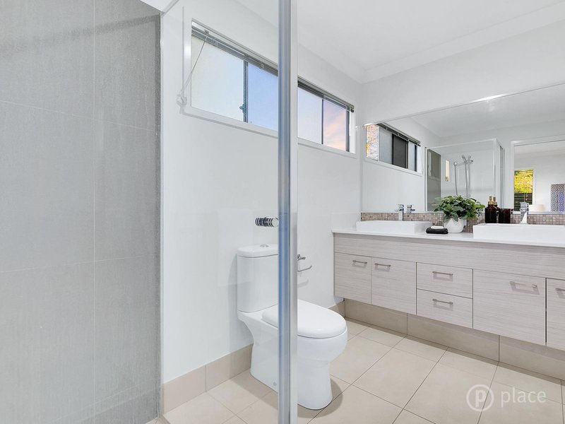 Photo - 44 Chapman Street, Chapel Hill QLD 4069 - Image 8