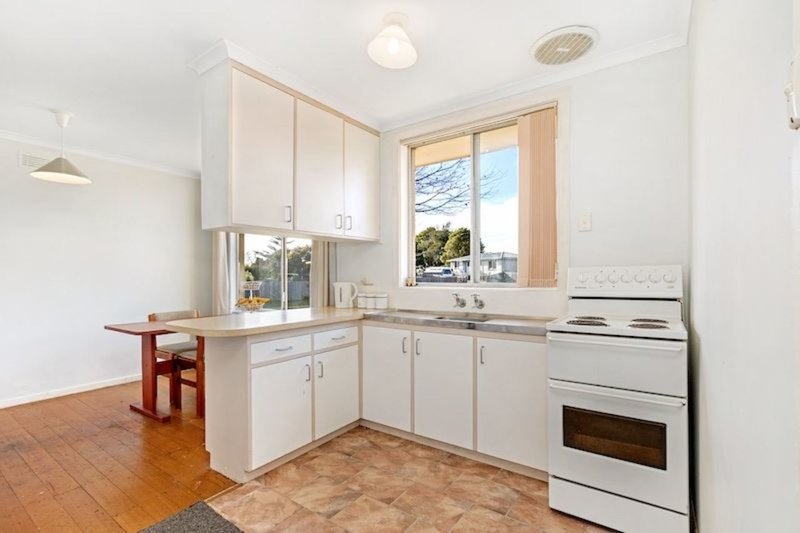 Photo - 44 Chichester Drive, Devonport TAS 7310 - Image 4