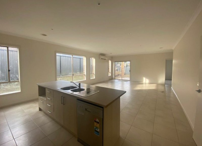 Photo - 44 Chicory Street, Mernda VIC 3754 - Image 3