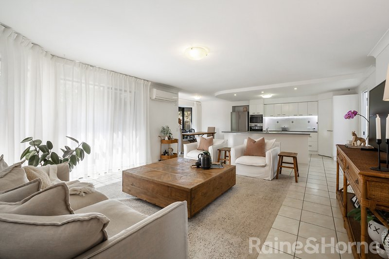 Photo - 44 Chilton Crescent, North Lakes QLD 4509 - Image 5