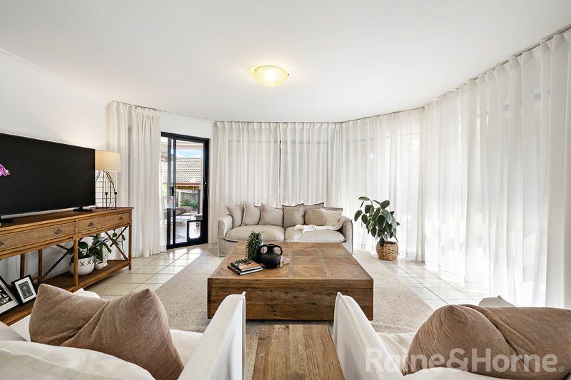 Photo - 44 Chilton Crescent, North Lakes QLD 4509 - Image 6